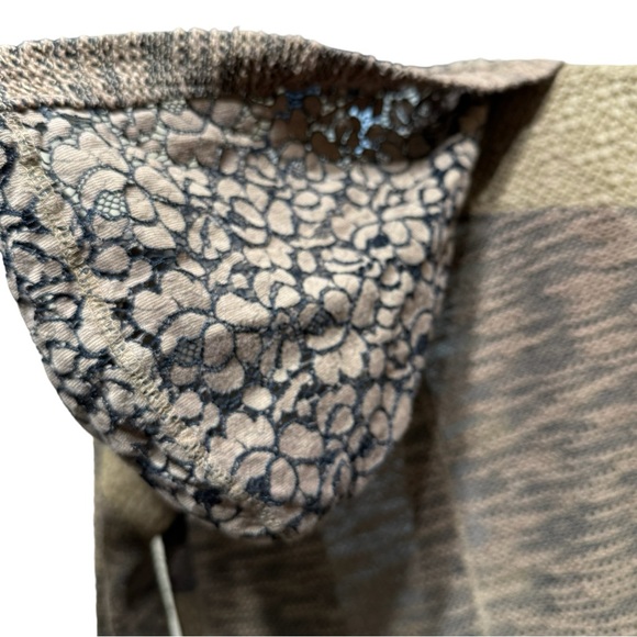 GIMMICKS by BKE Patch Cardigan Women's Size Small Brown with Lace Hood - Picture 9 of 9